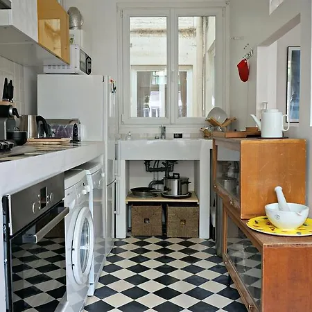 Little - Marianne Lille